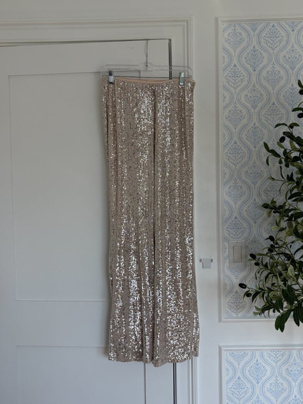 Nine West Sequin Pant Suit with Champagne Lining - Picture 3 of 3